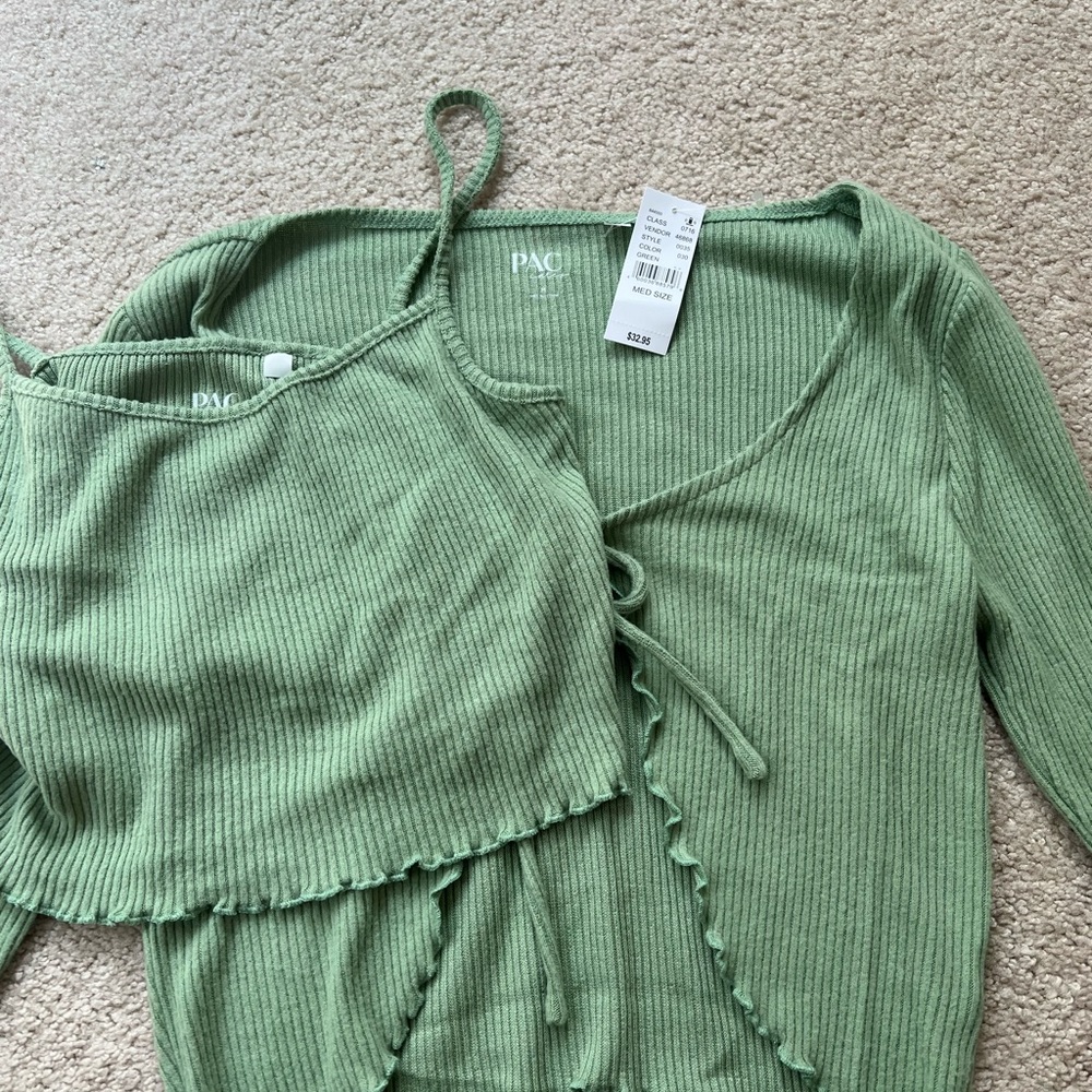Cute set💚